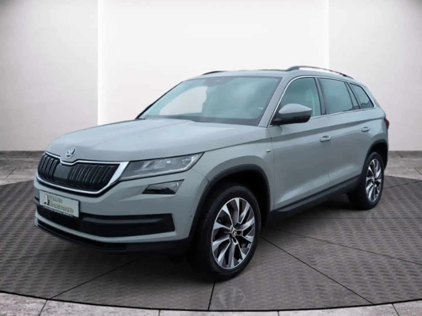 Skoda Kodiaq 2.0 TSI DSG 4x4 Clever AHK NAVI TRAVELLER PLUS Gris - 2