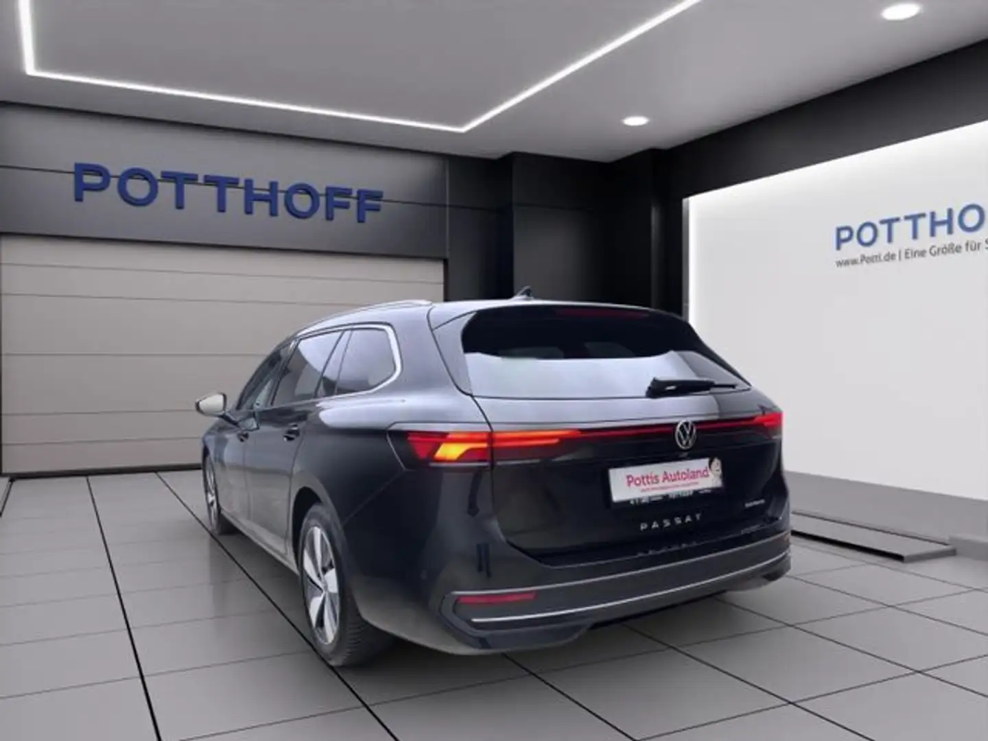 Volkswagen Passat Variant 1.5 TSI eHybrid BUSINESS NAVI AHK Schwarz - 2