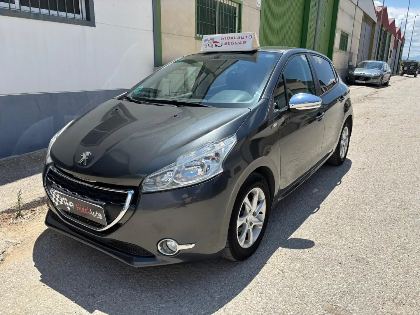Peugeot 208 1.2 PureTech Style 82 Gris - 1