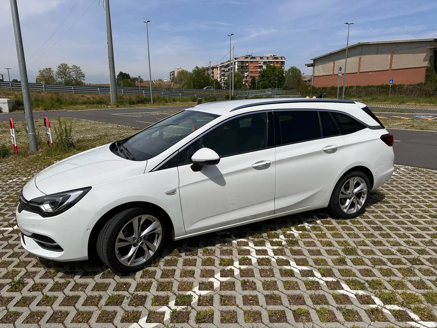Opel Astra Sports Tourer 1.5 cdti Business Elegance s&s 105cv Bianco - 2
