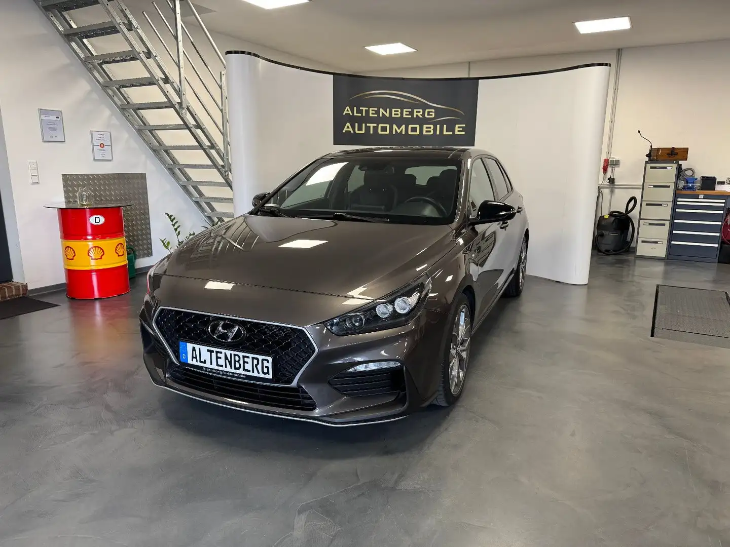 Hyundai i30 N Line Kamera ACC Pano CarPlay PDC LED DAB Brun - 1