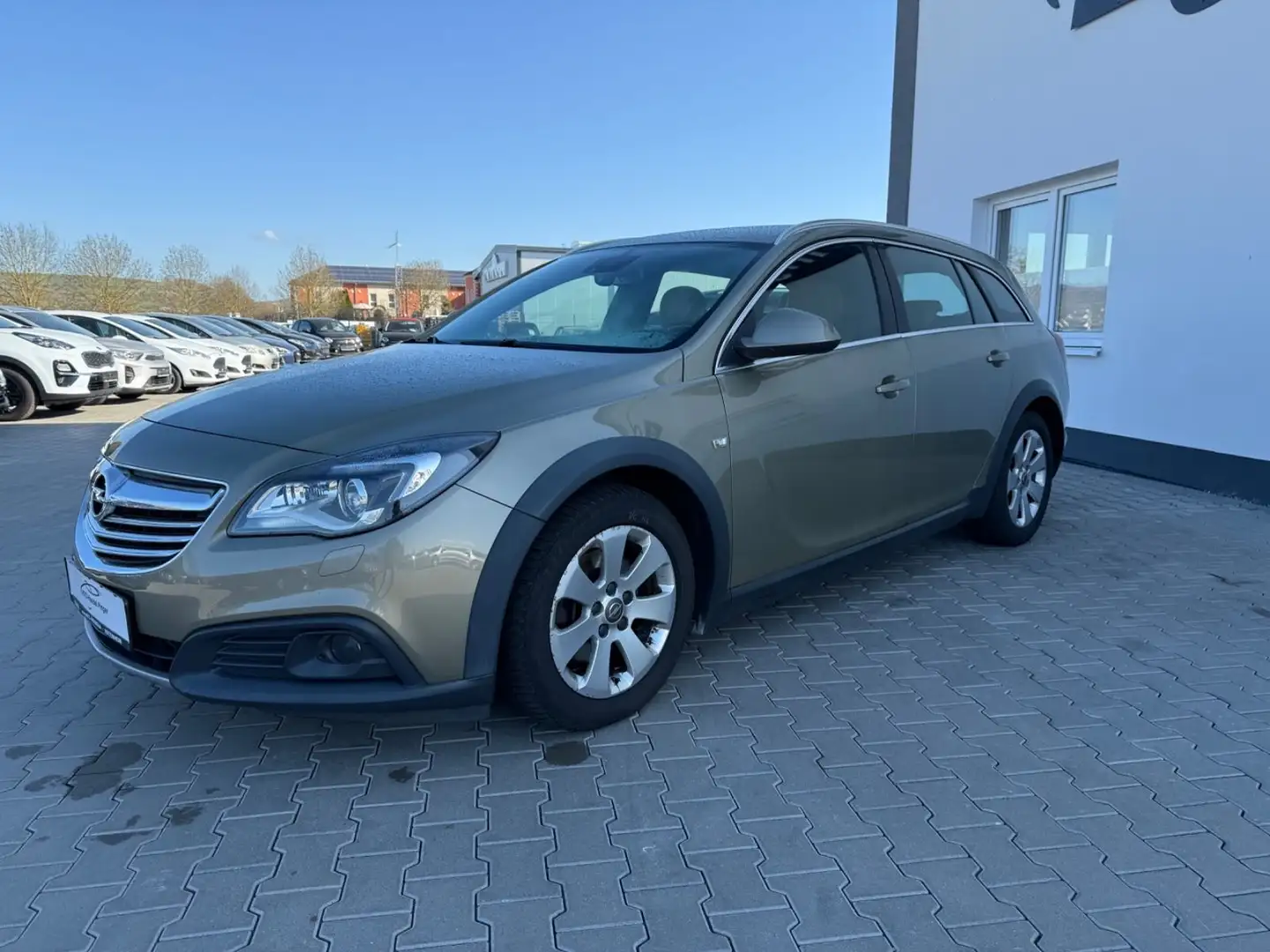 Opel Insignia A Country Tourer Basis ecoFlex 4x4 Бежевий - 2