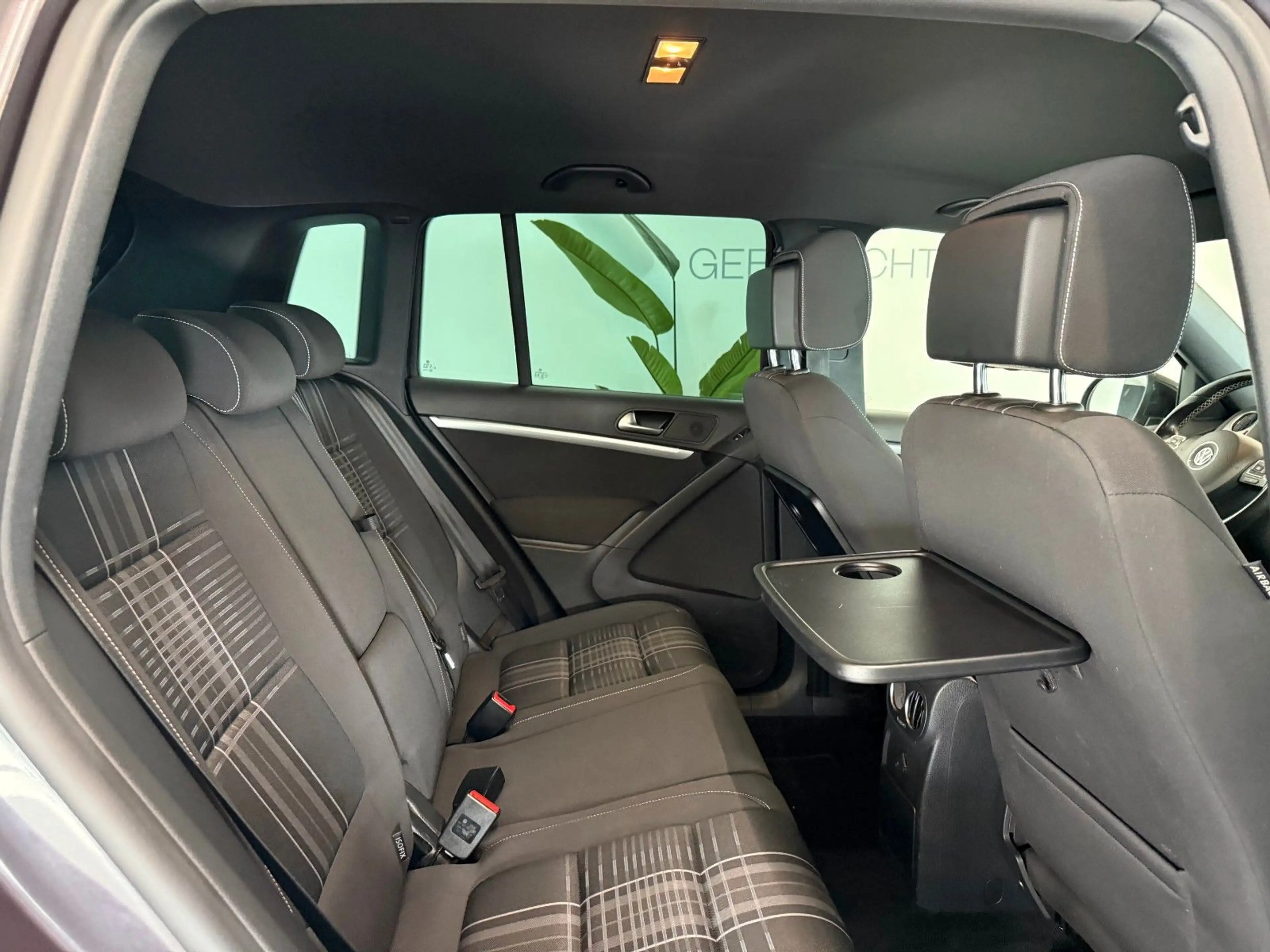 Volkswagen Tiguan 2.0 TDI DSG Lounge 4Motion R-Kam Carplay — photo 13