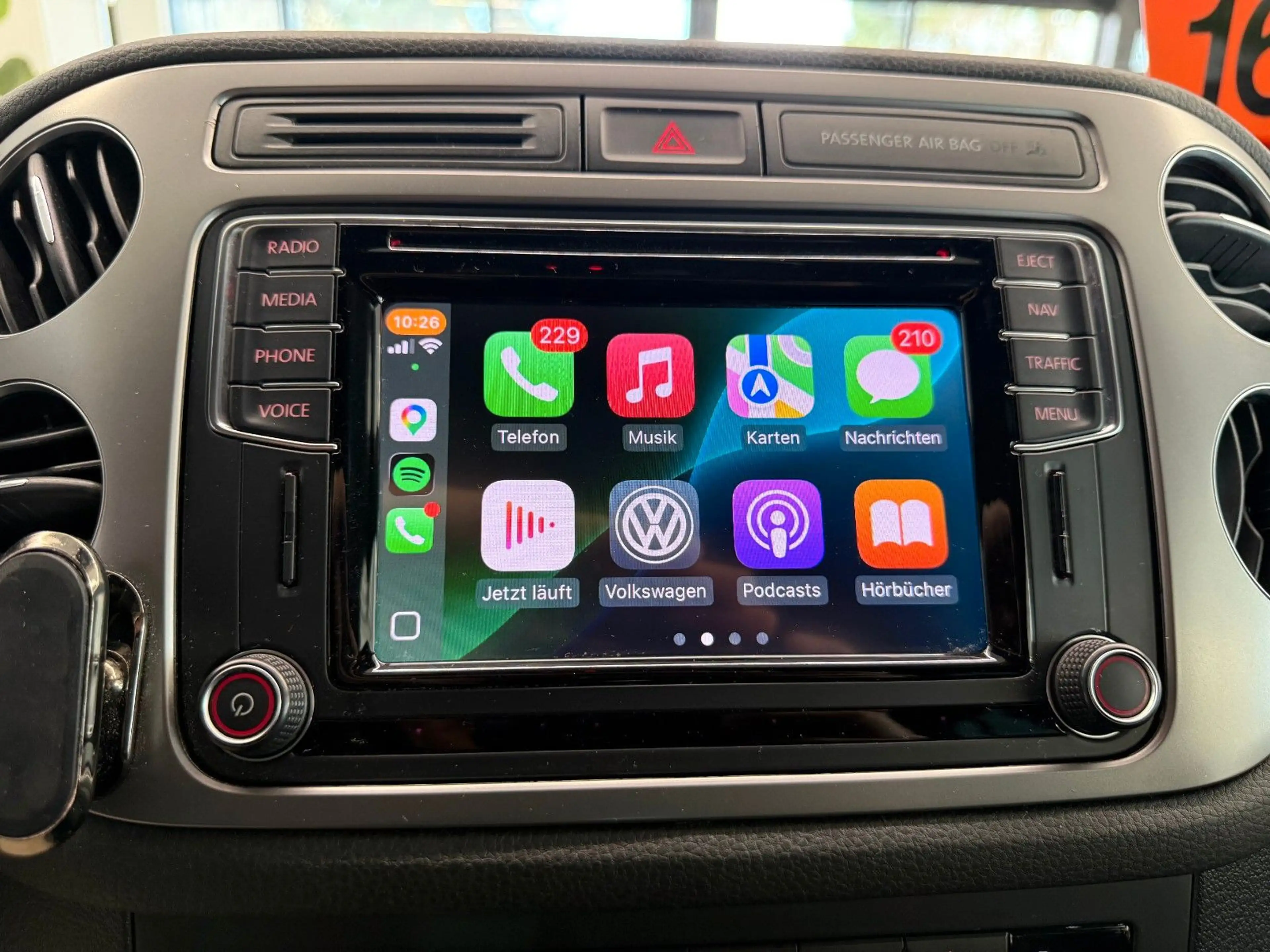 Volkswagen Tiguan 2.0 TDI DSG Lounge 4Motion R-Kam Carplay — photo 11