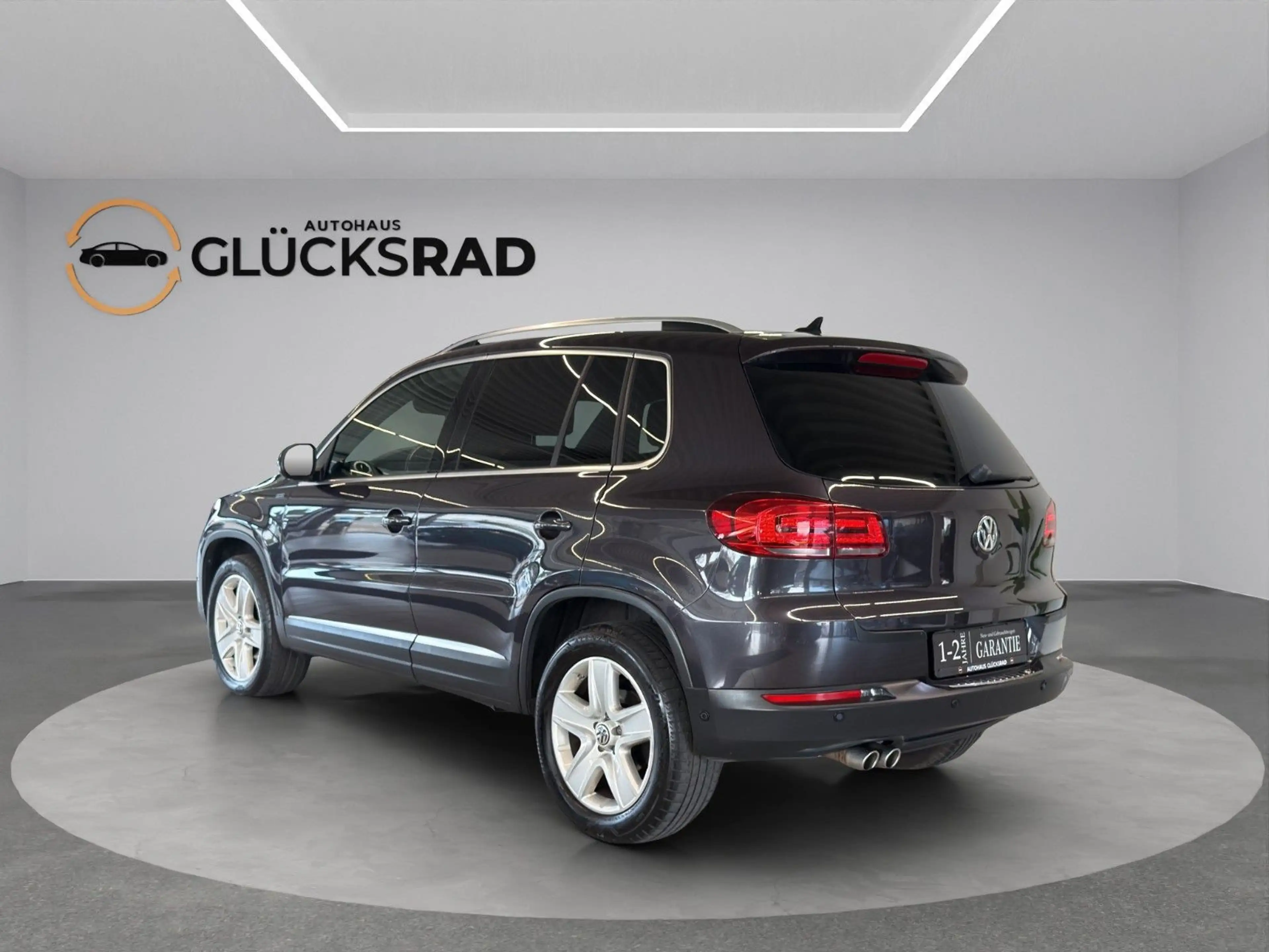 Volkswagen Tiguan 2.0 TDI DSG Lounge 4Motion R-Kam Carplay — photo 3