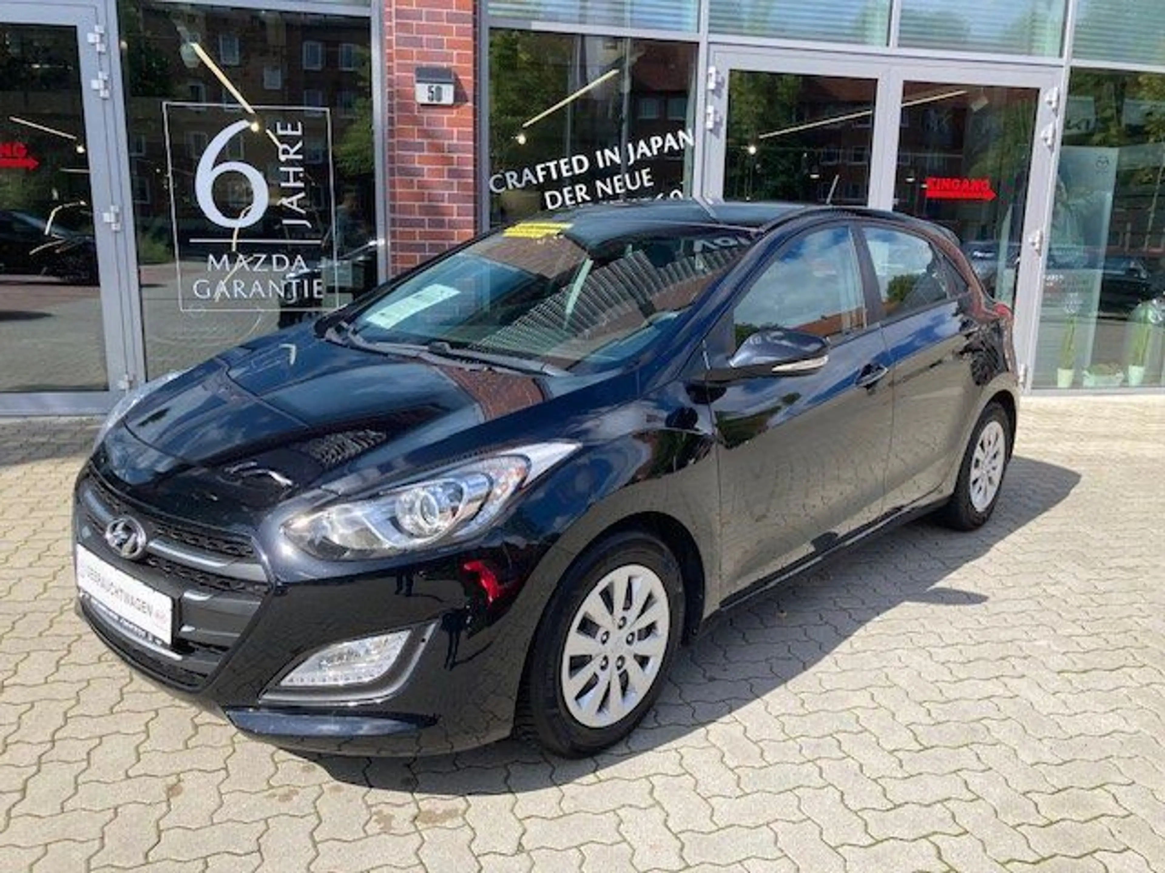 Hyundai i30 1.4i Kamera Navi Ganzjahresreifen Klima — photo 2