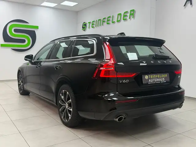 Volvo V60 view 5