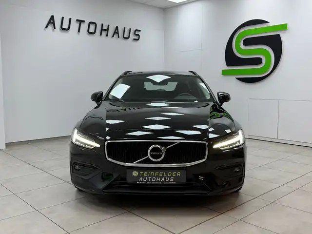 Volvo V60 view 2