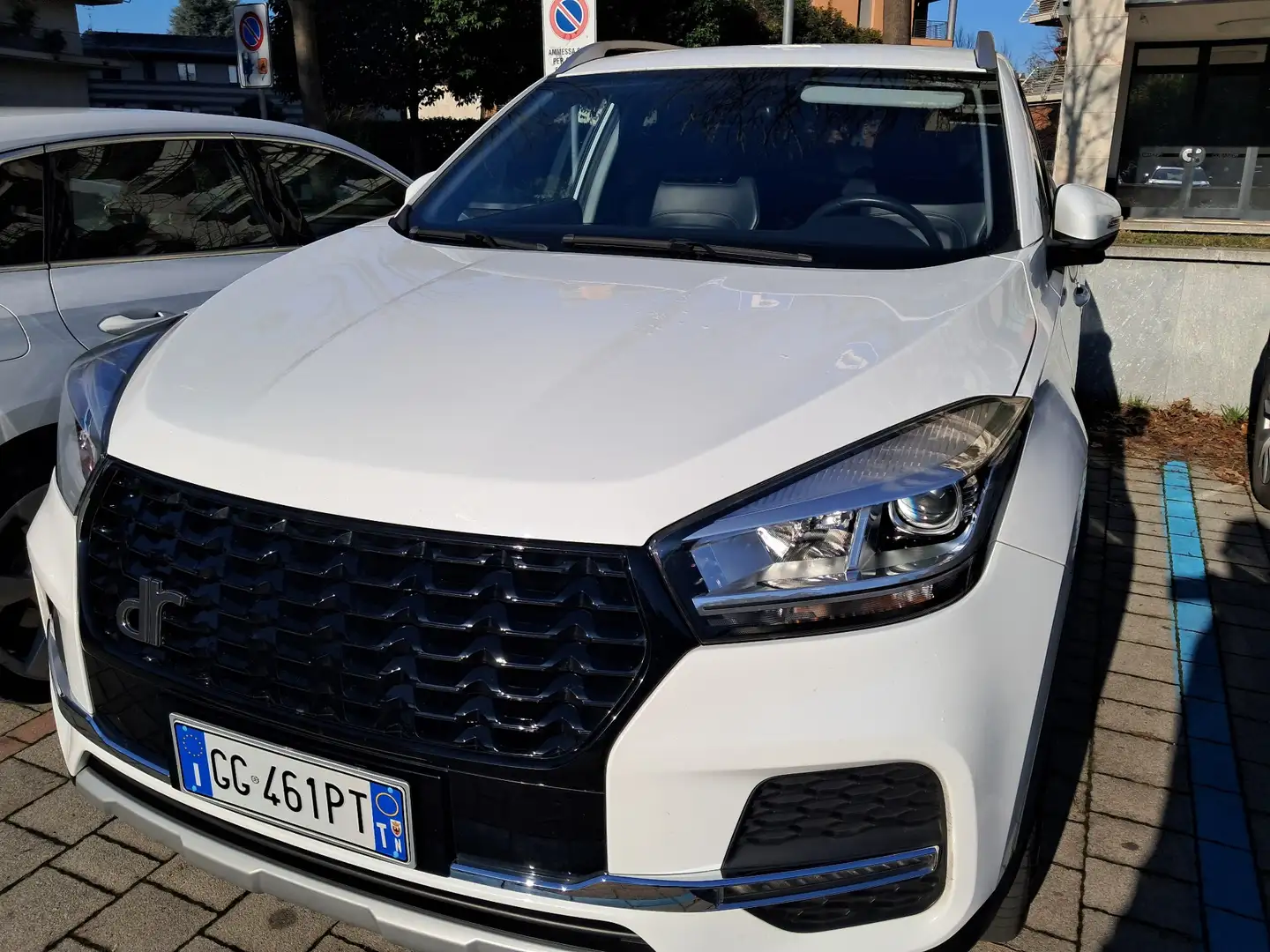 DR Automobiles DR4.0 Alb - 1