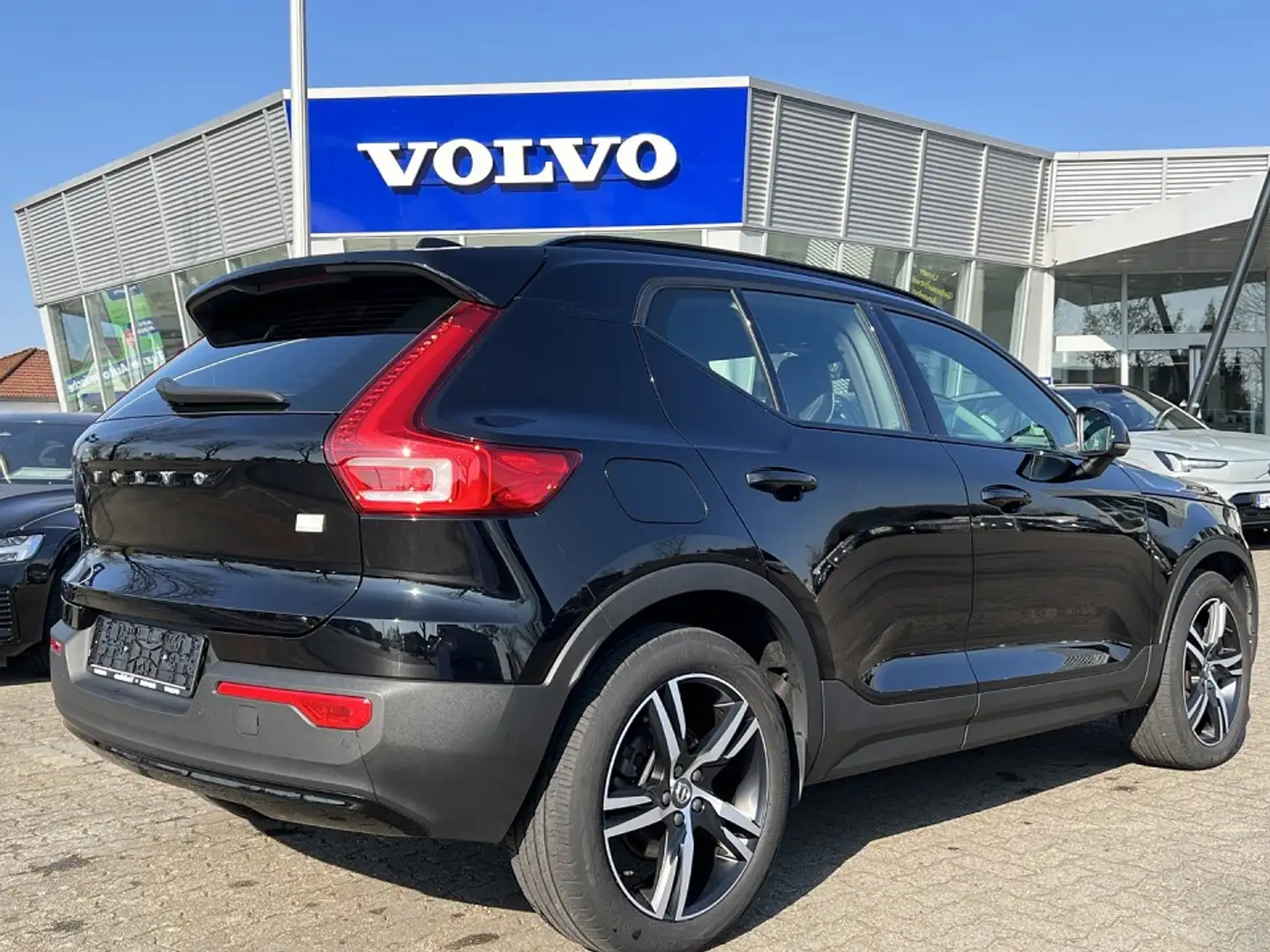 Volvo XC40 T5 Plug-In Hybrid (262 PS) AG7|R-Design|Standheizu Schwarz - 2