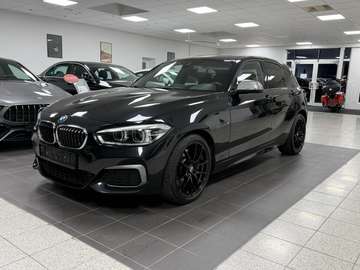 M135 i xDrive/Alcantara/Kamera/HarmannKardon/TUV