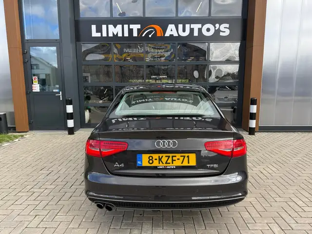 Audi A4 view 9