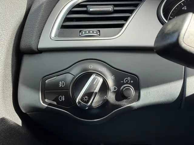 Audi A4 view 21