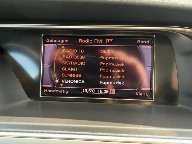 Audi A4 view 15