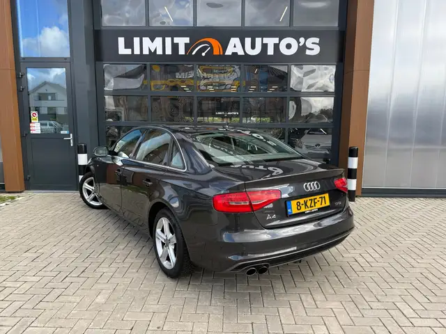 Audi A4 view 5