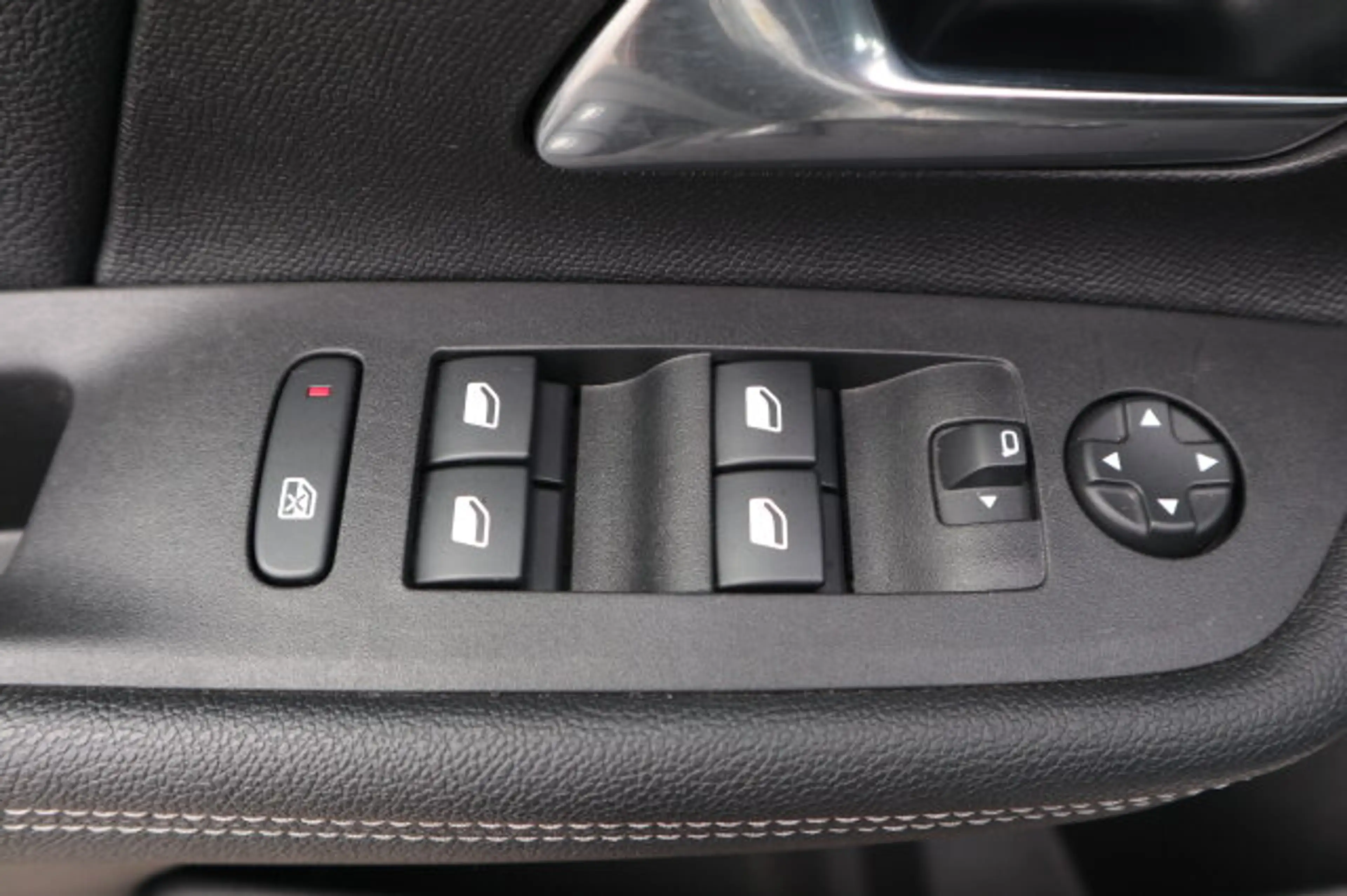 Opel Mokka GS / VIP BLITZ - Deal ! / NEU € 31.080,-  GS Line Klima/LED/Audiosystem Multimedia/Sitzhzg./L-R Sensor/NSW — photo 9