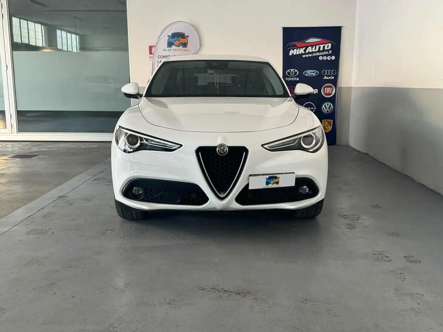 Alfa Romeo Stelvio 2.2 Turbodiesel 190 CV AT8 RWD Executive Bianco - 1