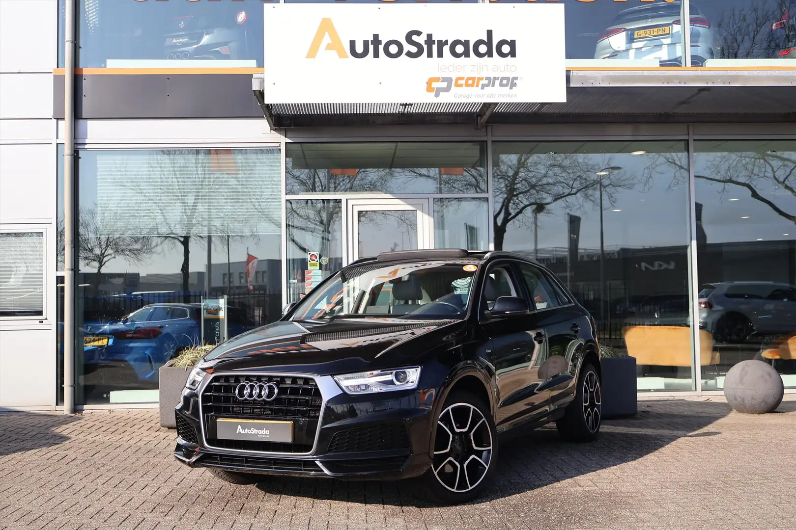 Audi Q3 1.4 TFSI S-Line 150PK | Pano | Camera | Dodehoekde Noir - 2