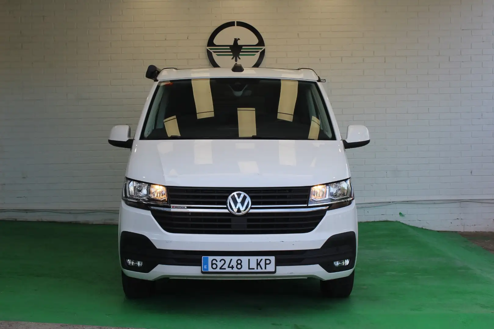 Volkswagen T6 California 2.0TDI BMT Beach Tour 4M DSG 110kW Wit - 2