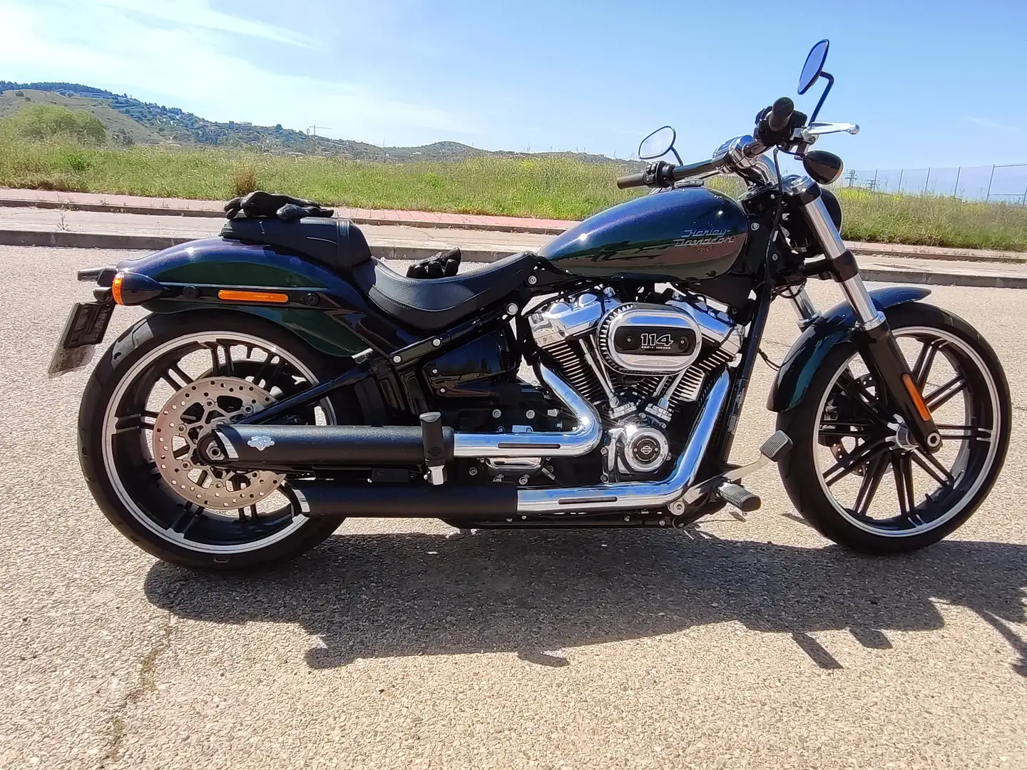 Harley-Davidson Breakout 114 Verde - 2