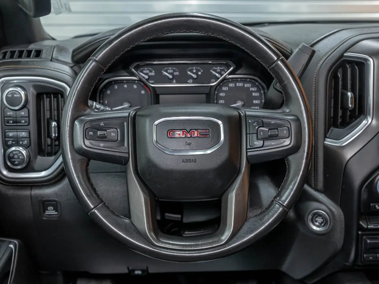 GMC Sierra 1500 снимка GMC Sierra 1500