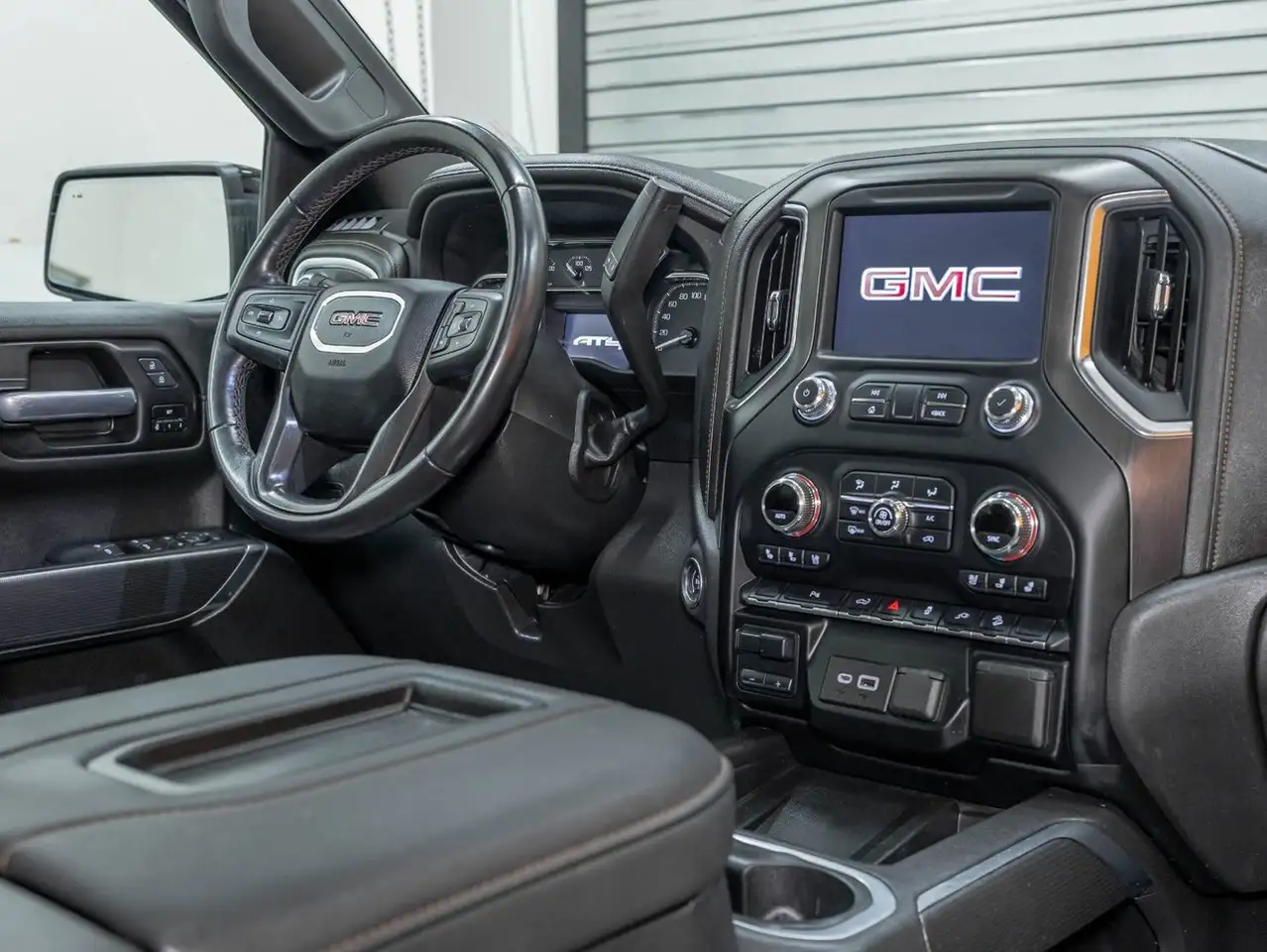 GMC Sierra 1500 снимка GMC Sierra 1500