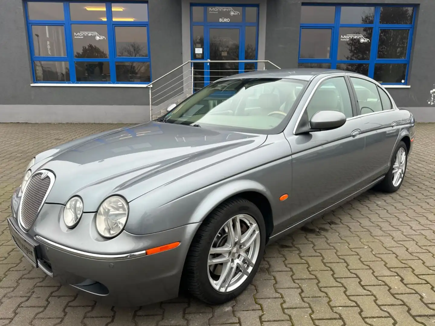 Jaguar S-Type 2.7 V6 Diesel Executive Silber - 1