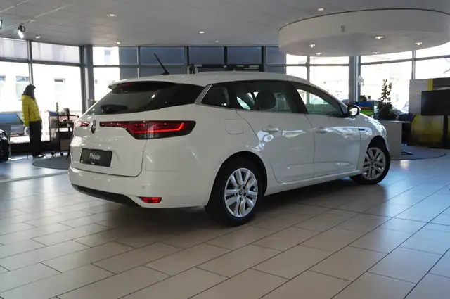 Renault Megane view 7