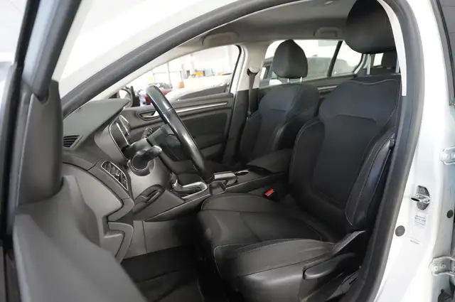 Renault Megane view 13