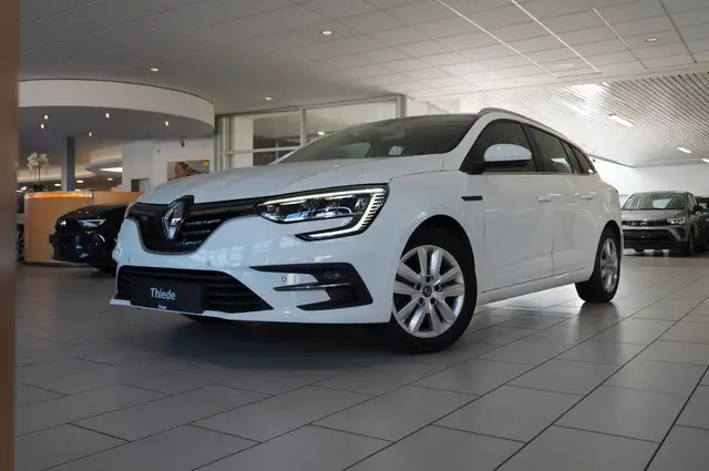 Renault Megane view 3