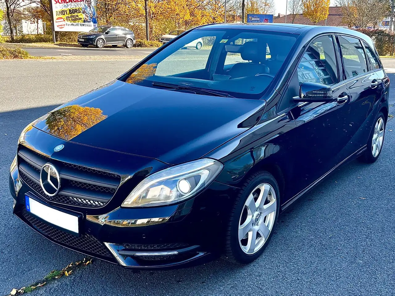 Mercedes-Benz B 220
