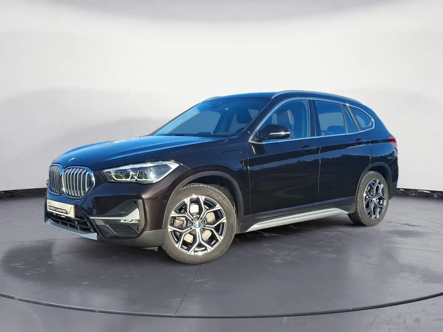 BMW X1 xDrive25e xLine Navi ACC Head-Up RFK Leder Braun - 2