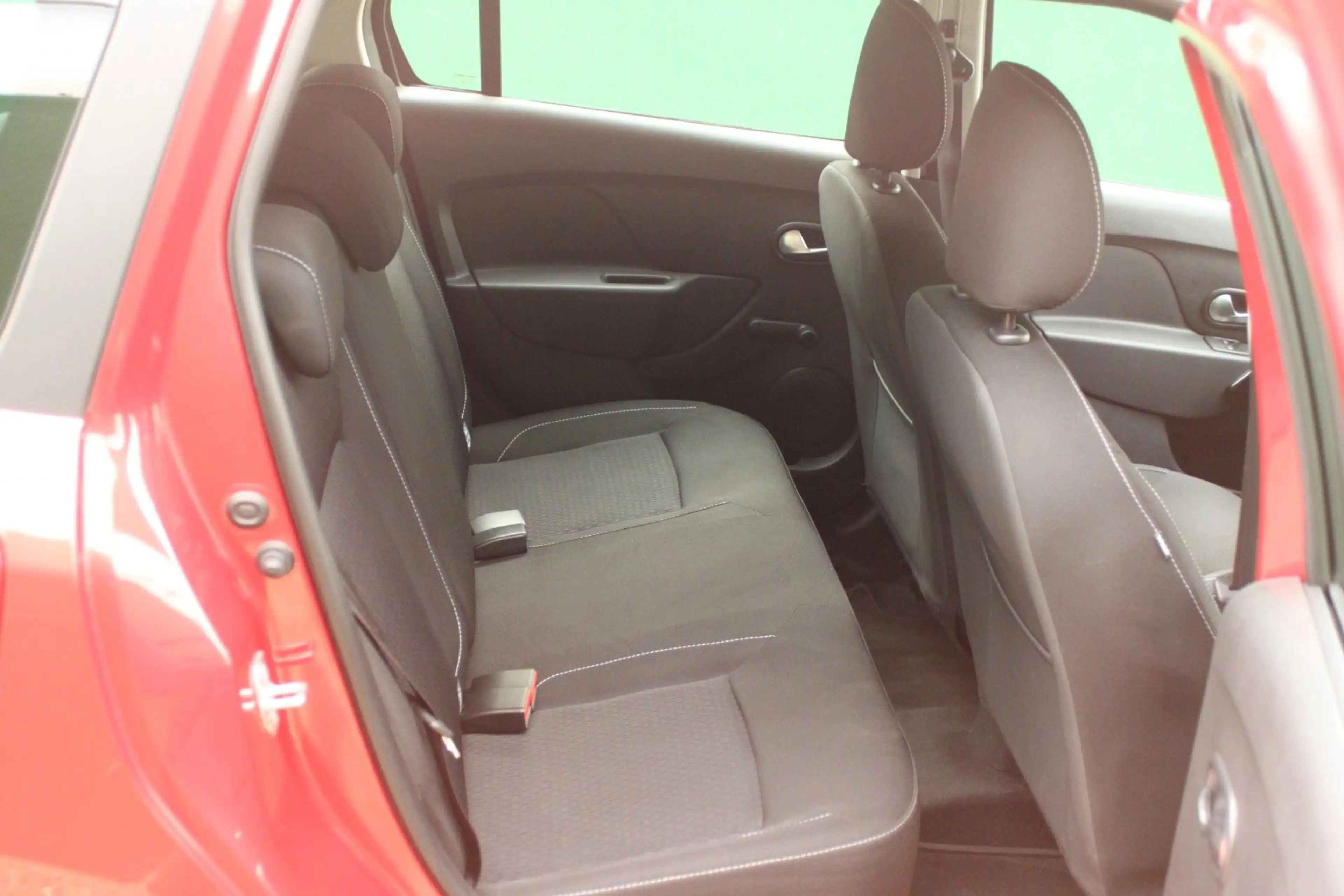 Dacia Logan Kombi Automatik/ Klima/ SHZ/ Navi/ PDC — photo 10