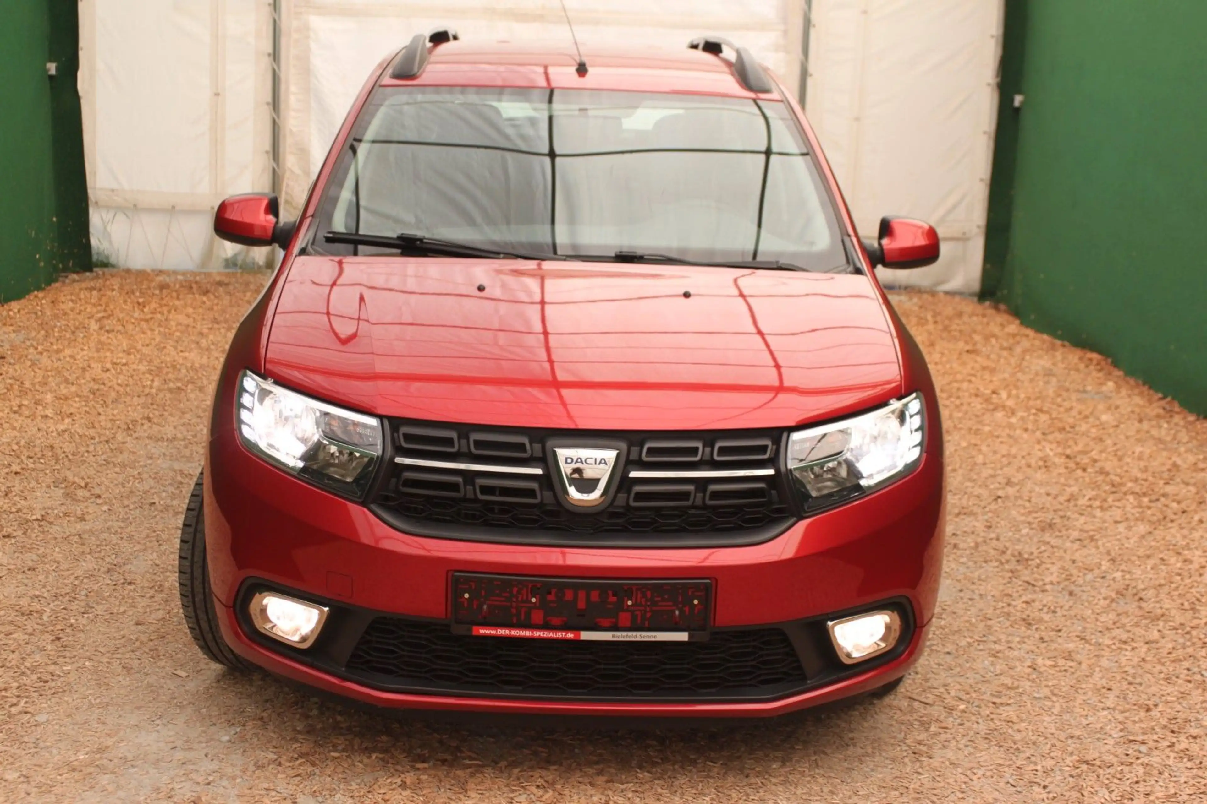 Dacia Logan Kombi Automatik/ Klima/ SHZ/ Navi/ PDC — photo 8