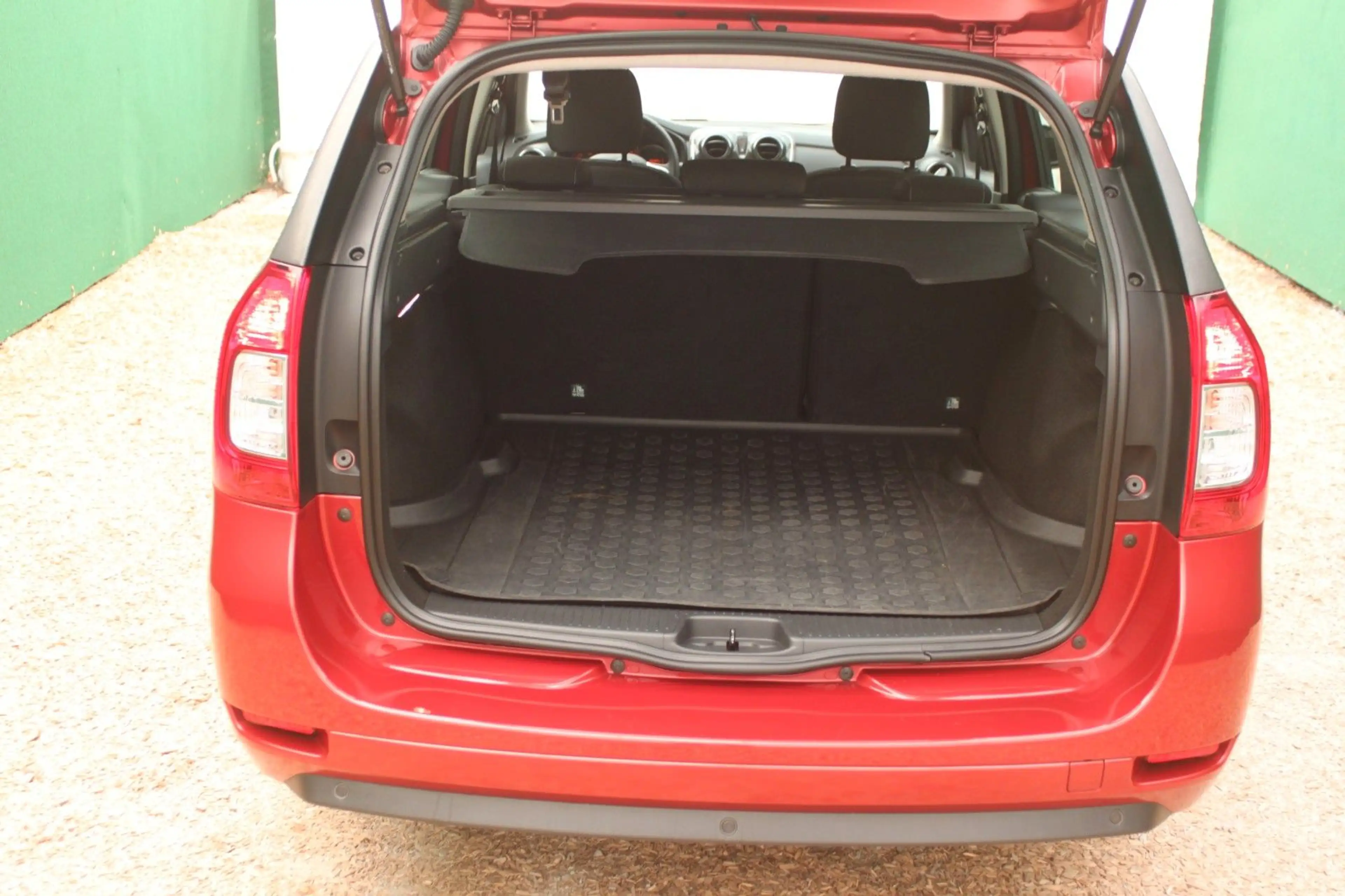 Dacia Logan Kombi Automatik/ Klima/ SHZ/ Navi/ PDC — photo 9