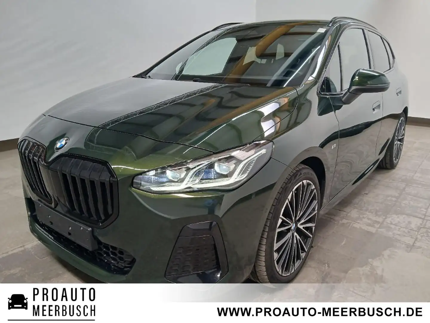 BMW 218 i Active Tourer M Sport AHK/ADAPTLED/MMRY/PANO Grün - 1