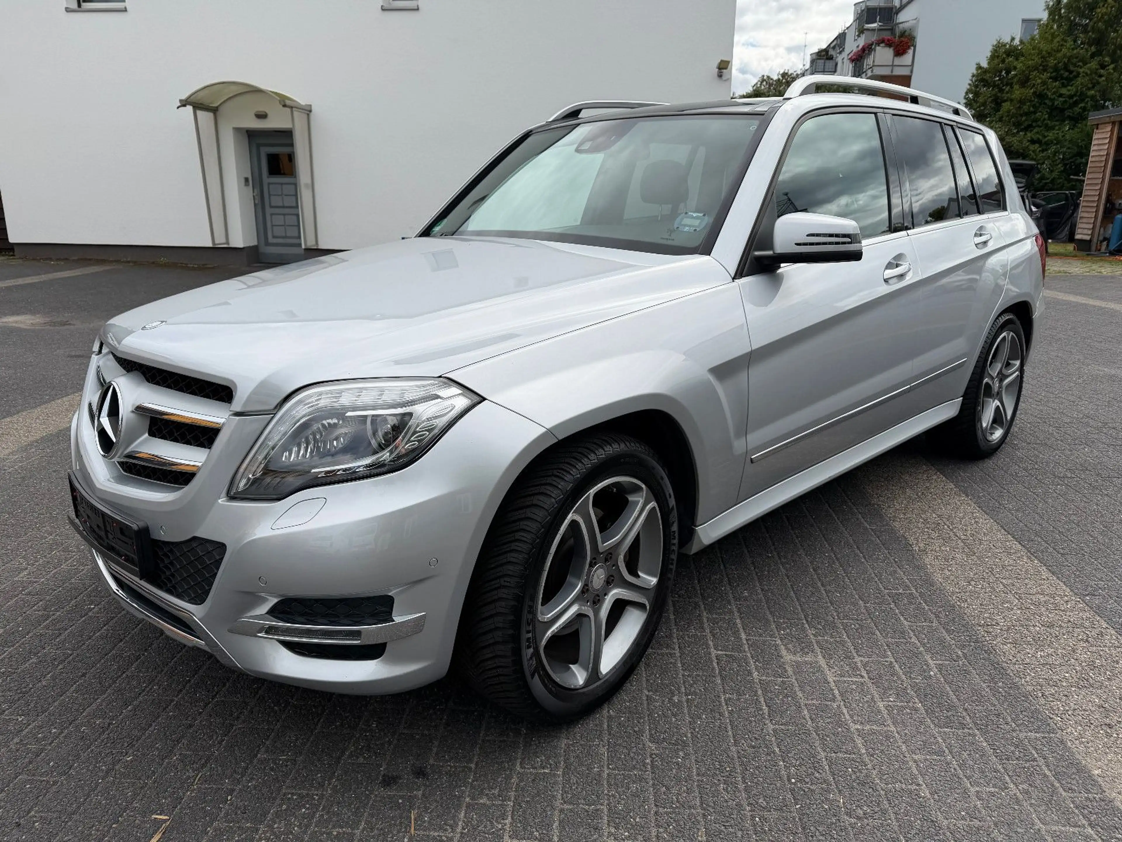 Mercedes-Benz GLK 250 GLK250 4M+NAVI+STANDHZG+BI-XEN+LEDER+19"+HARMAN — photo 2