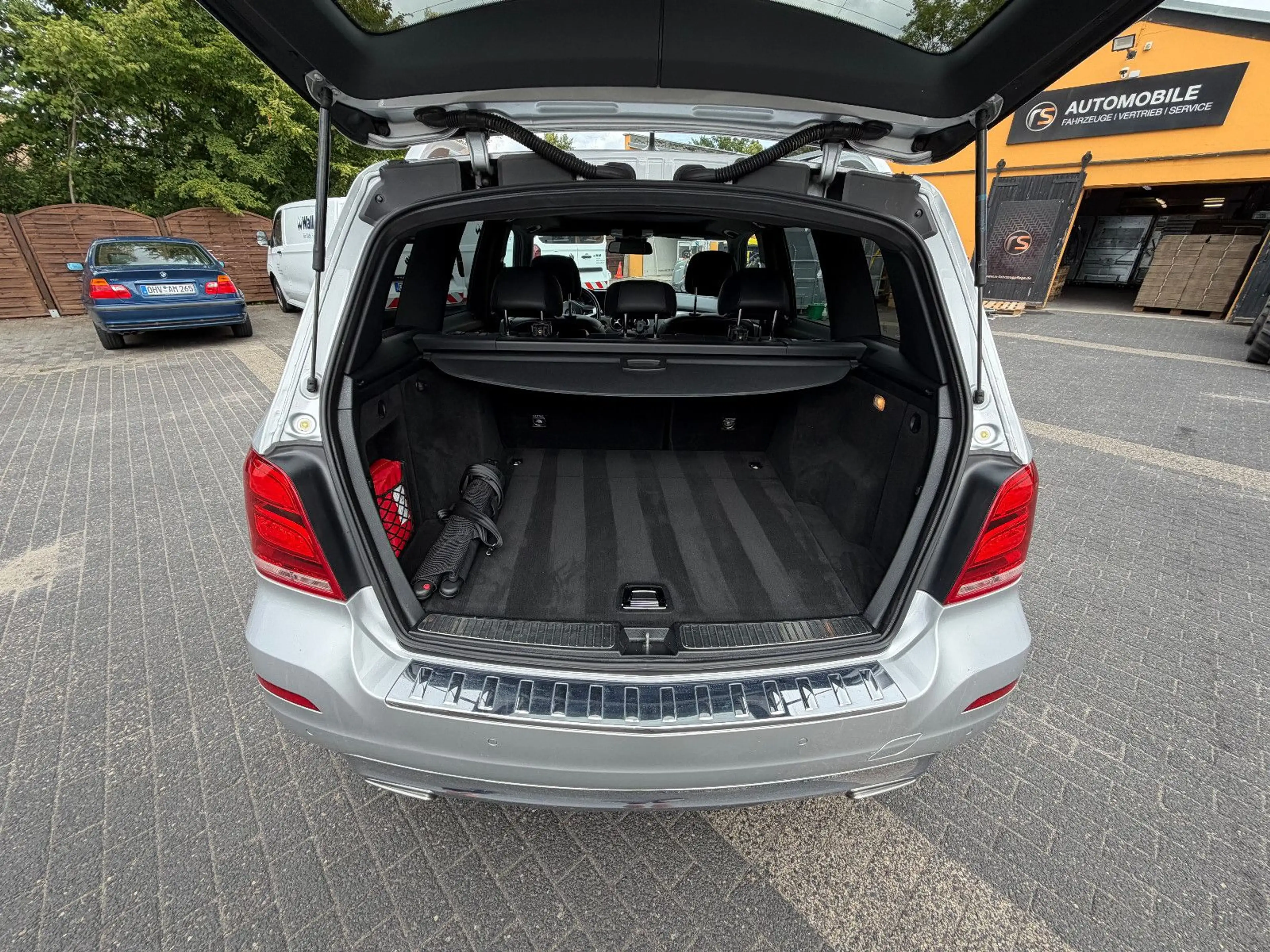 Mercedes-Benz GLK 250 GLK250 4M+NAVI+STANDHZG+BI-XEN+LEDER+19"+HARMAN — photo 7