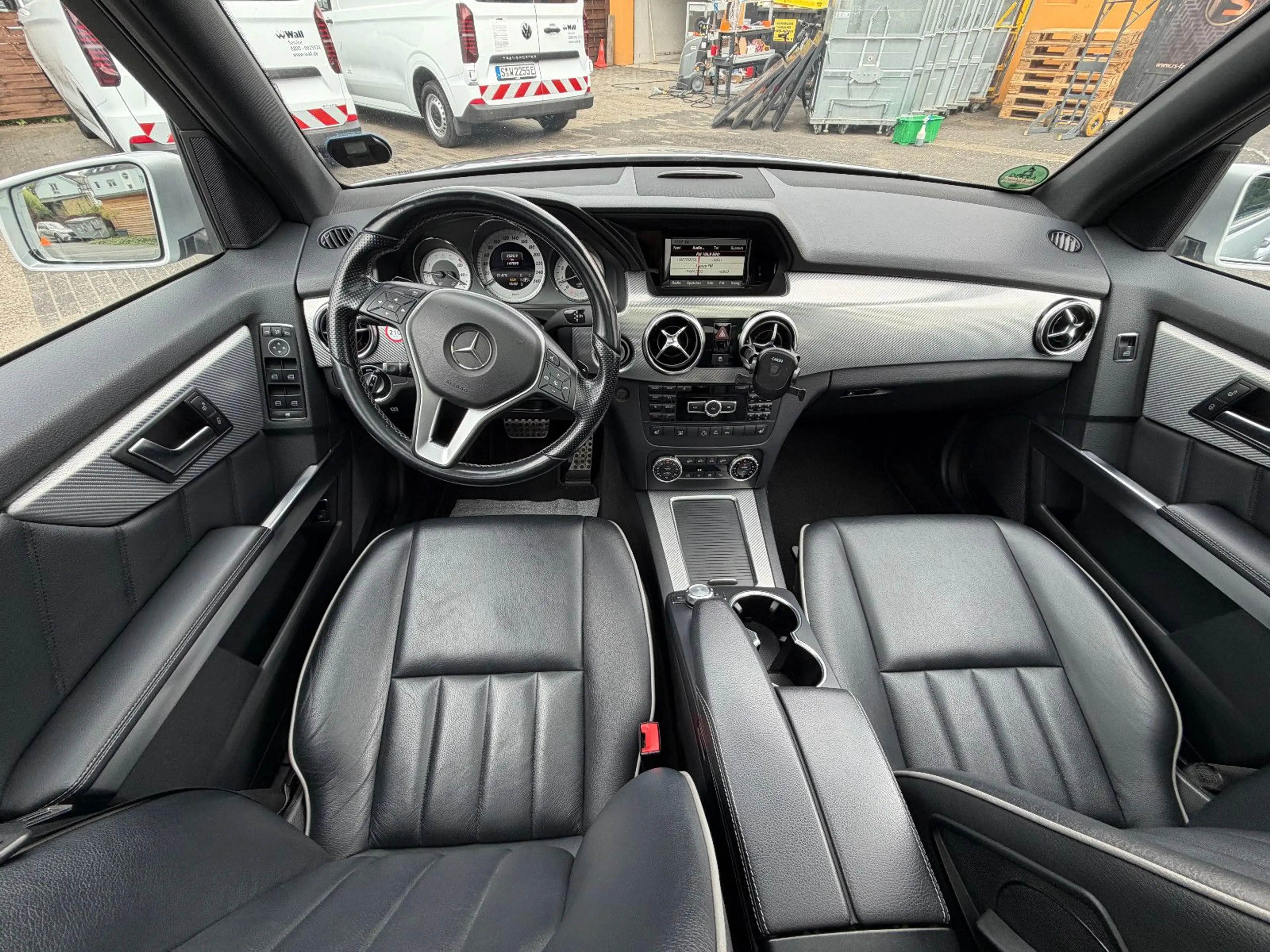 Mercedes-Benz GLK 250 GLK250 4M+NAVI+STANDHZG+BI-XEN+LEDER+19"+HARMAN — photo 5