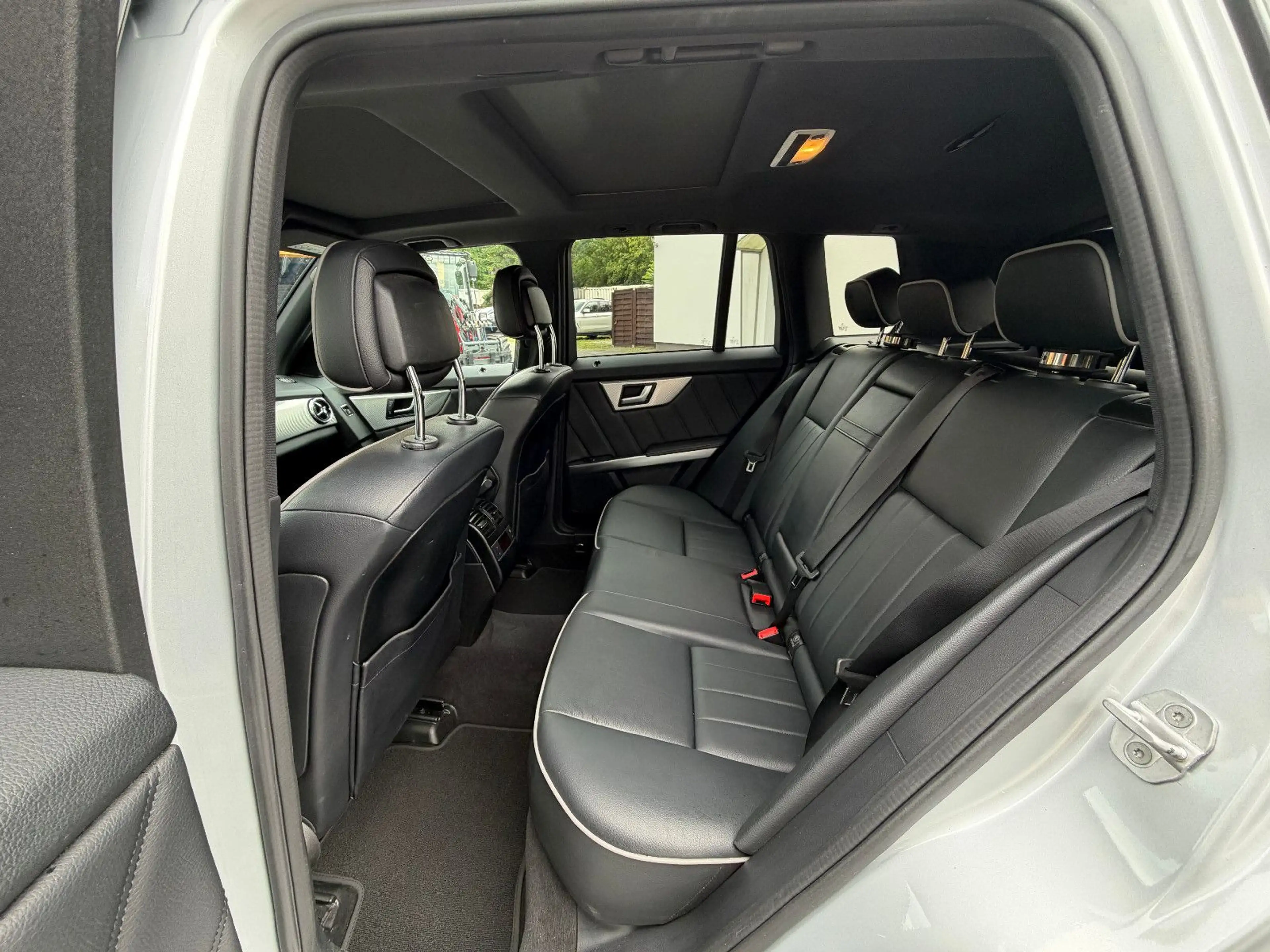 Mercedes-Benz GLK 250 GLK250 4M+NAVI+STANDHZG+BI-XEN+LEDER+19"+HARMAN — photo 9