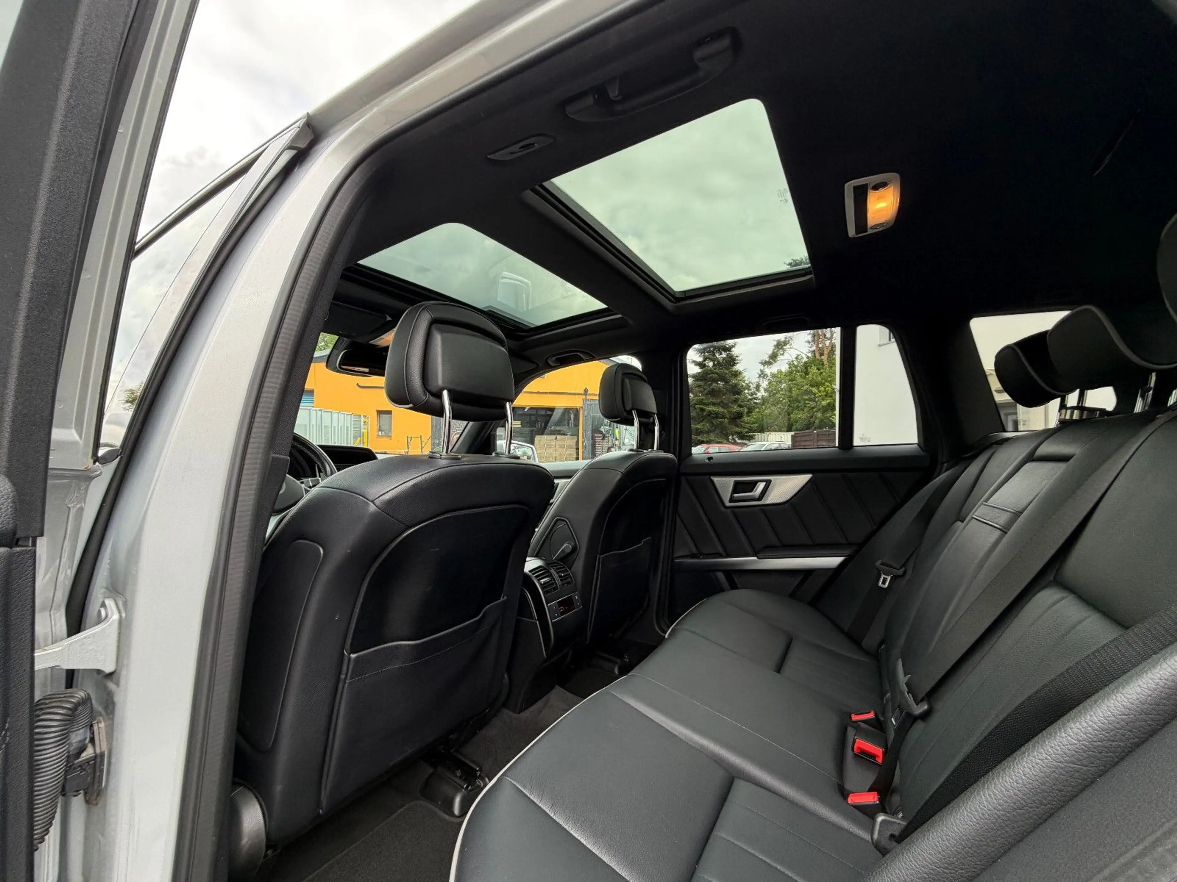 Mercedes-Benz GLK 250 GLK250 4M+NAVI+STANDHZG+BI-XEN+LEDER+19"+HARMAN — photo 6