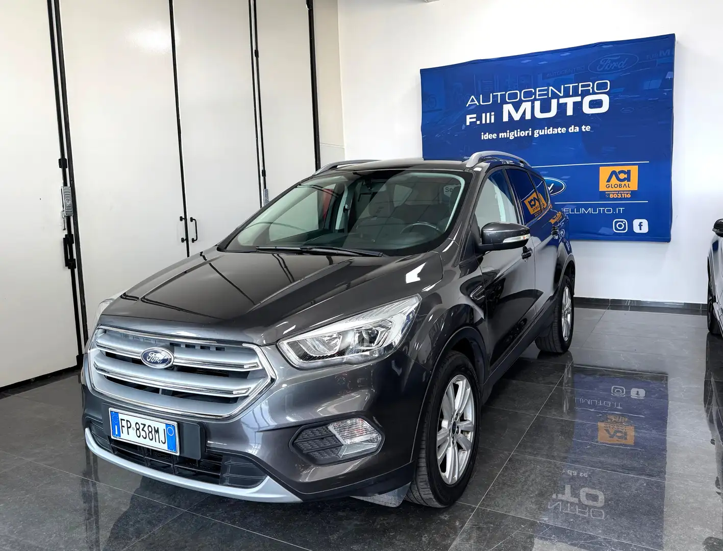 Ford Kuga Kuga 1.5 tdci Business 120 CV AUTOMATICA Grigio - 1