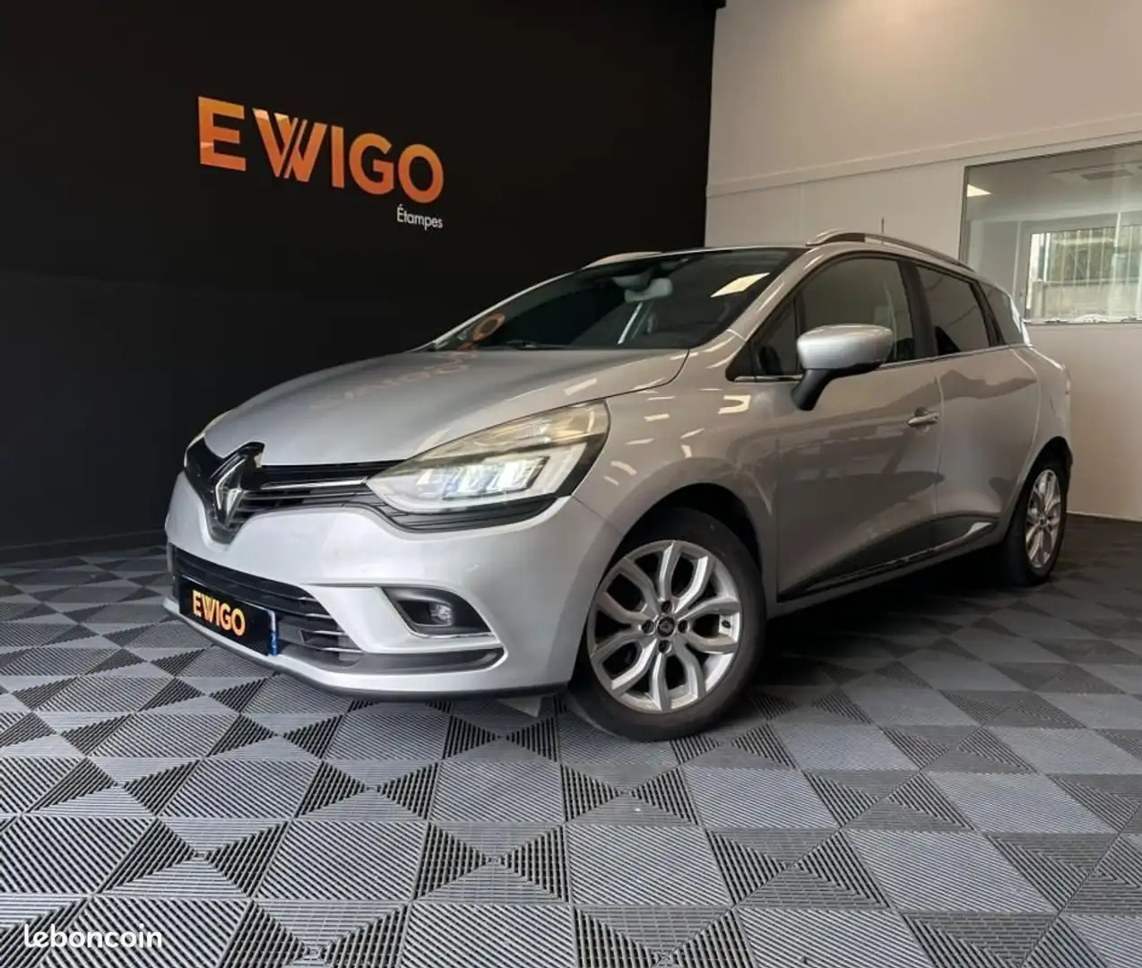 Renault Clio ESTATE 1.5l DCI 110ch ENERGY INTENS Radar AR 2eme  Gris - 1