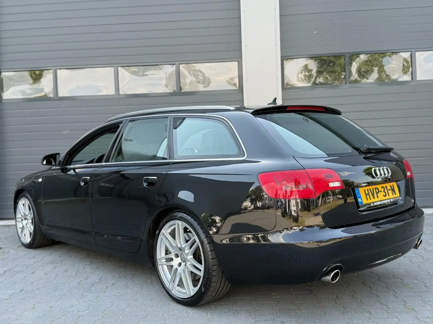 Audi A6 Avant 3.2 FSI V6 256 PK quattro S-line|Leder|19inc Zwart - 2