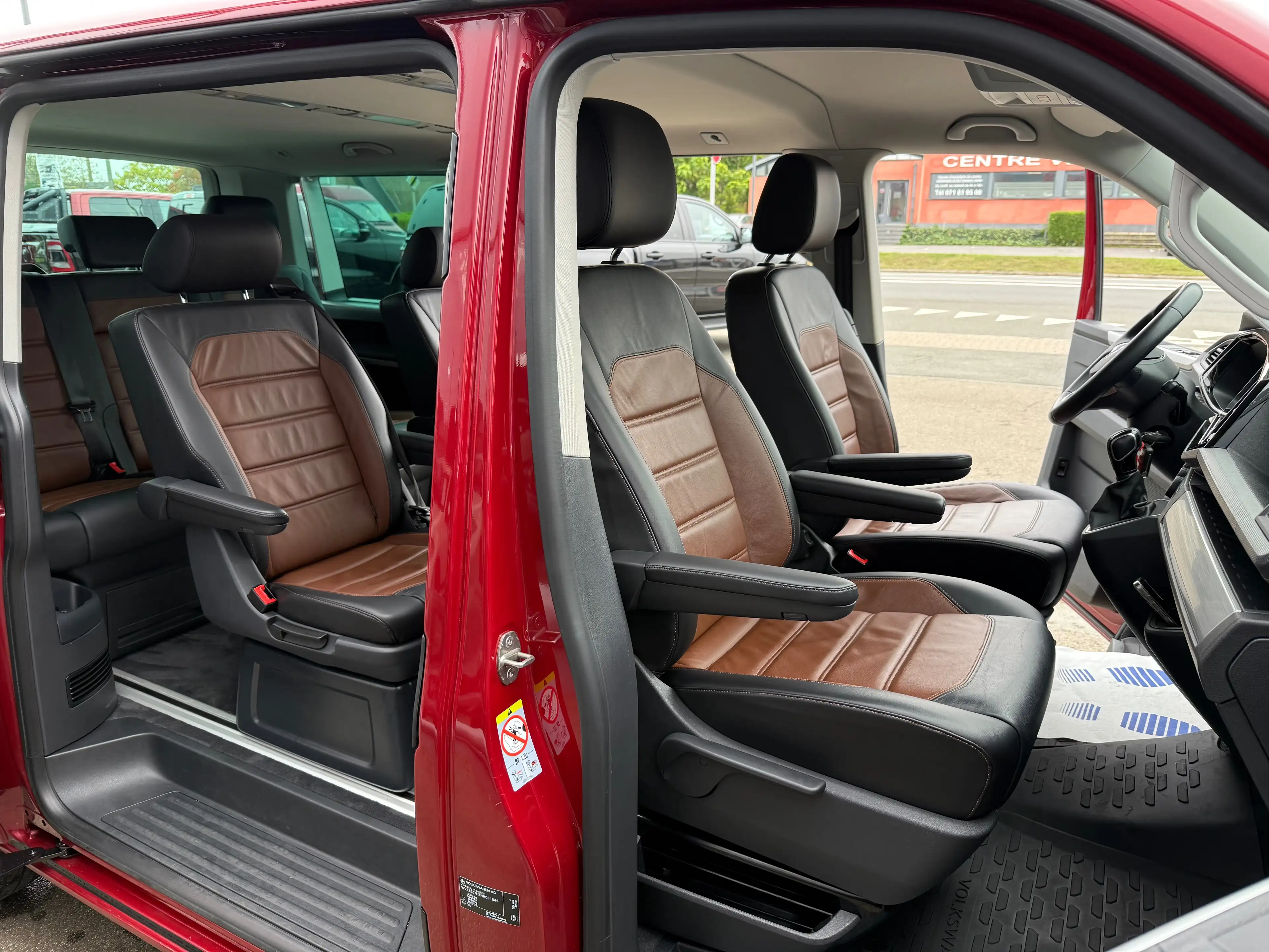 Volkswagen T6.1 Multivan BULLI 2.0TDI BOITE AUTO DSG 4MOTION 204CV 7PL ACC — photo 10