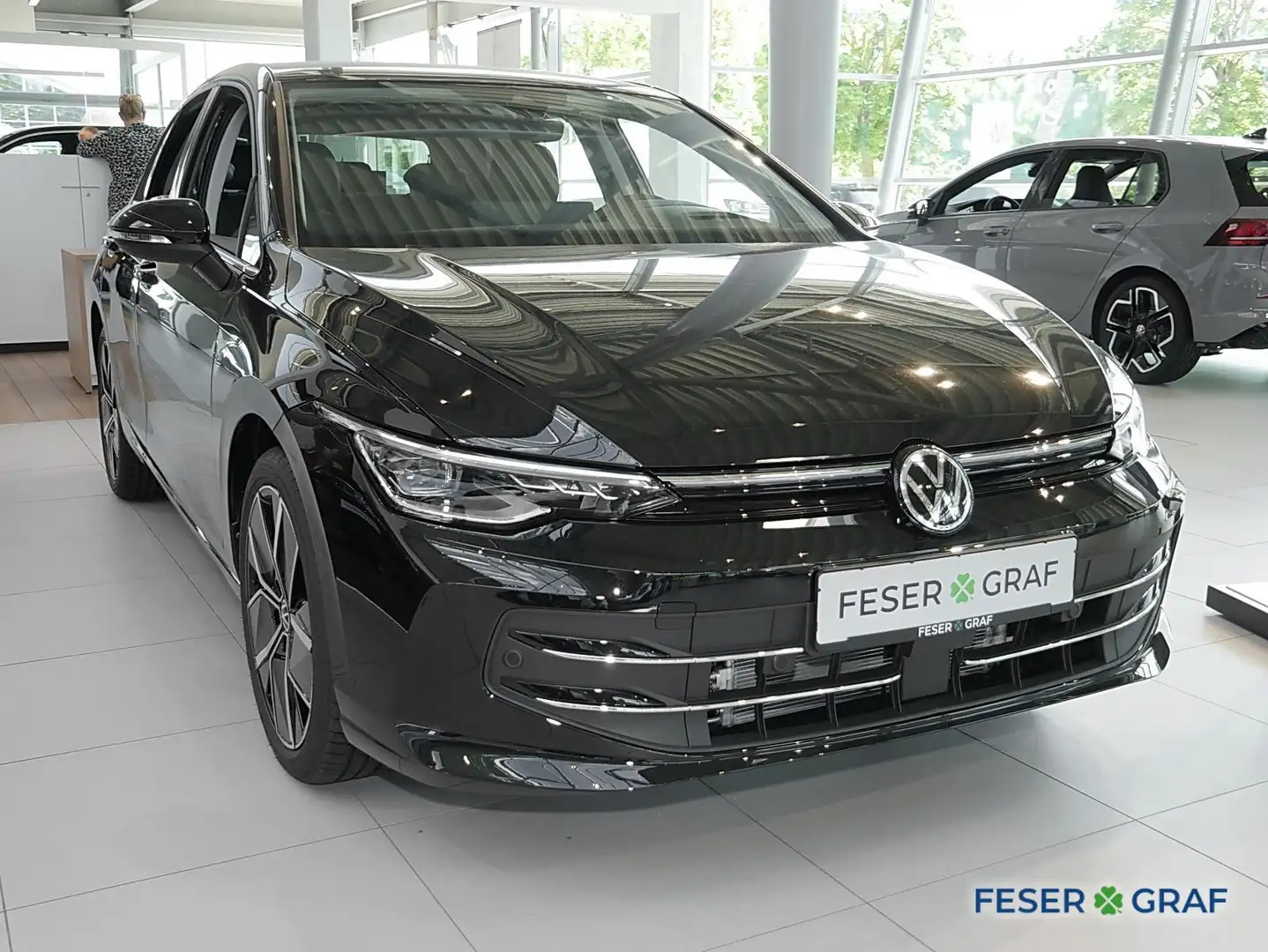 Volkswagen Golf Style 1,5 l TSI OPF 1Matrix AHK Pano Schwarz - 2