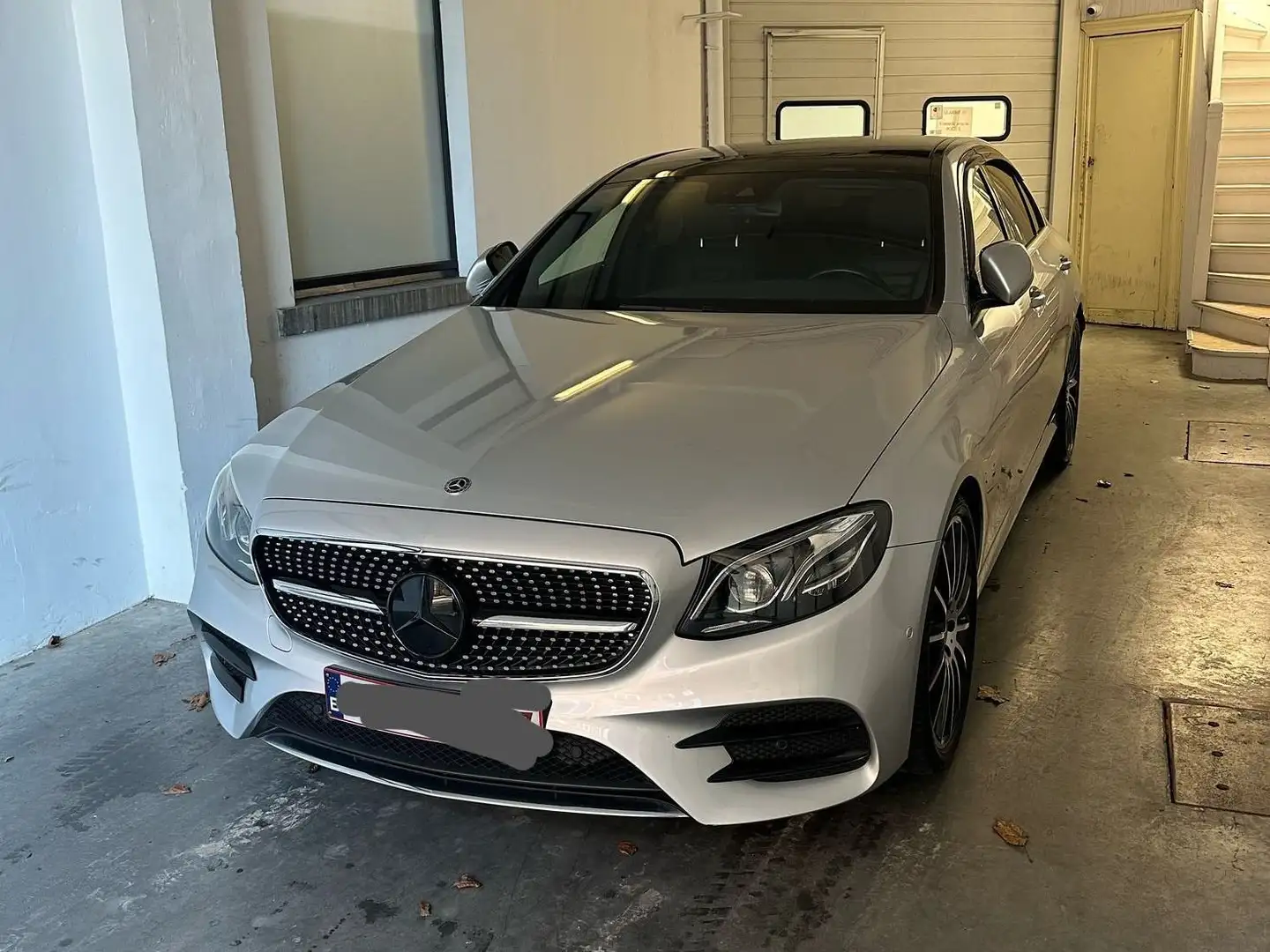 Mercedes-Benz E 220 E 220 d Business Solution AMG (EU6d-TEMP Argent - 2