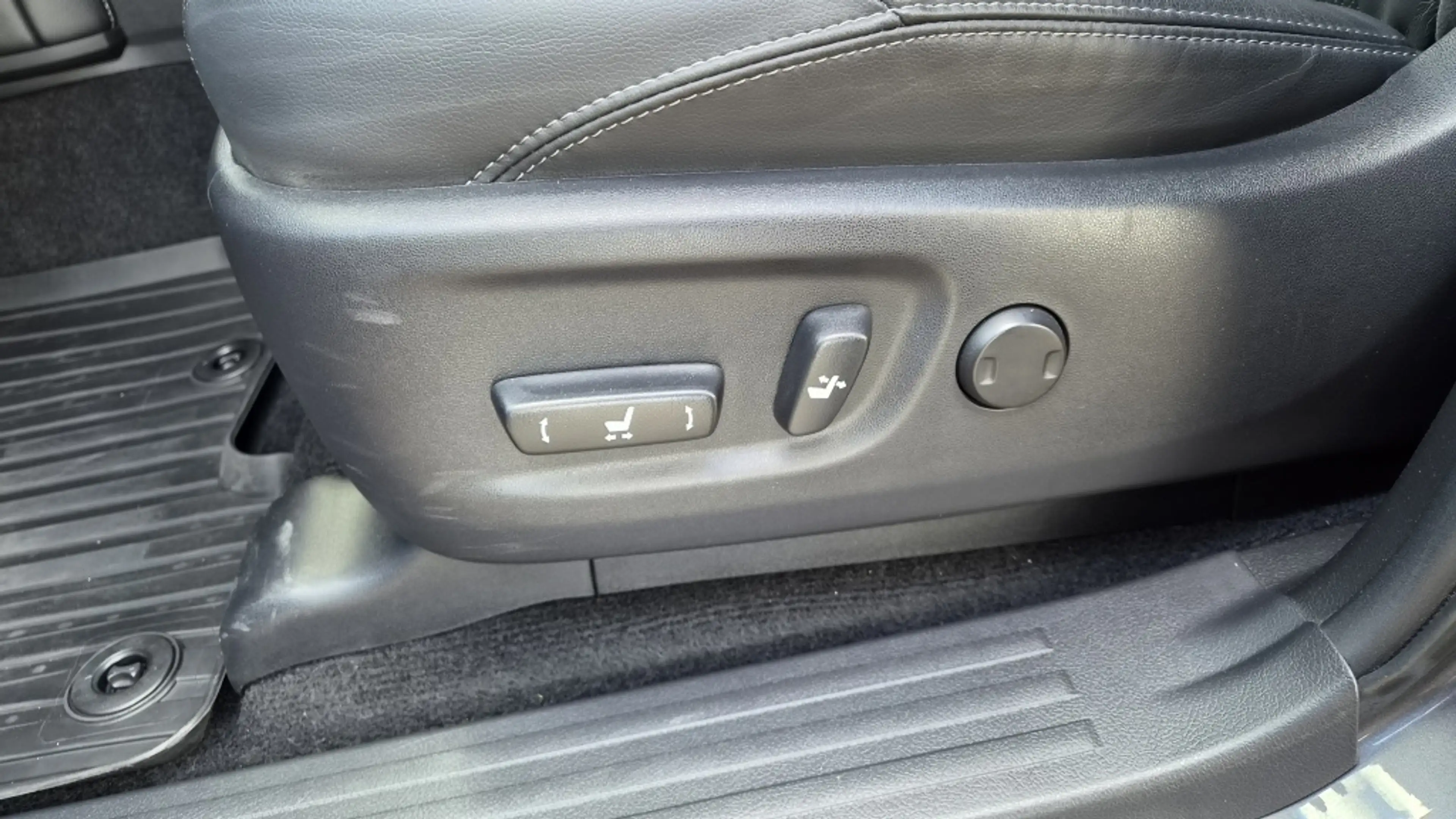 Toyota Land Cruiser 2.8 D-4D Professional Van, Off-Road Pakket, Leder, — photo 24