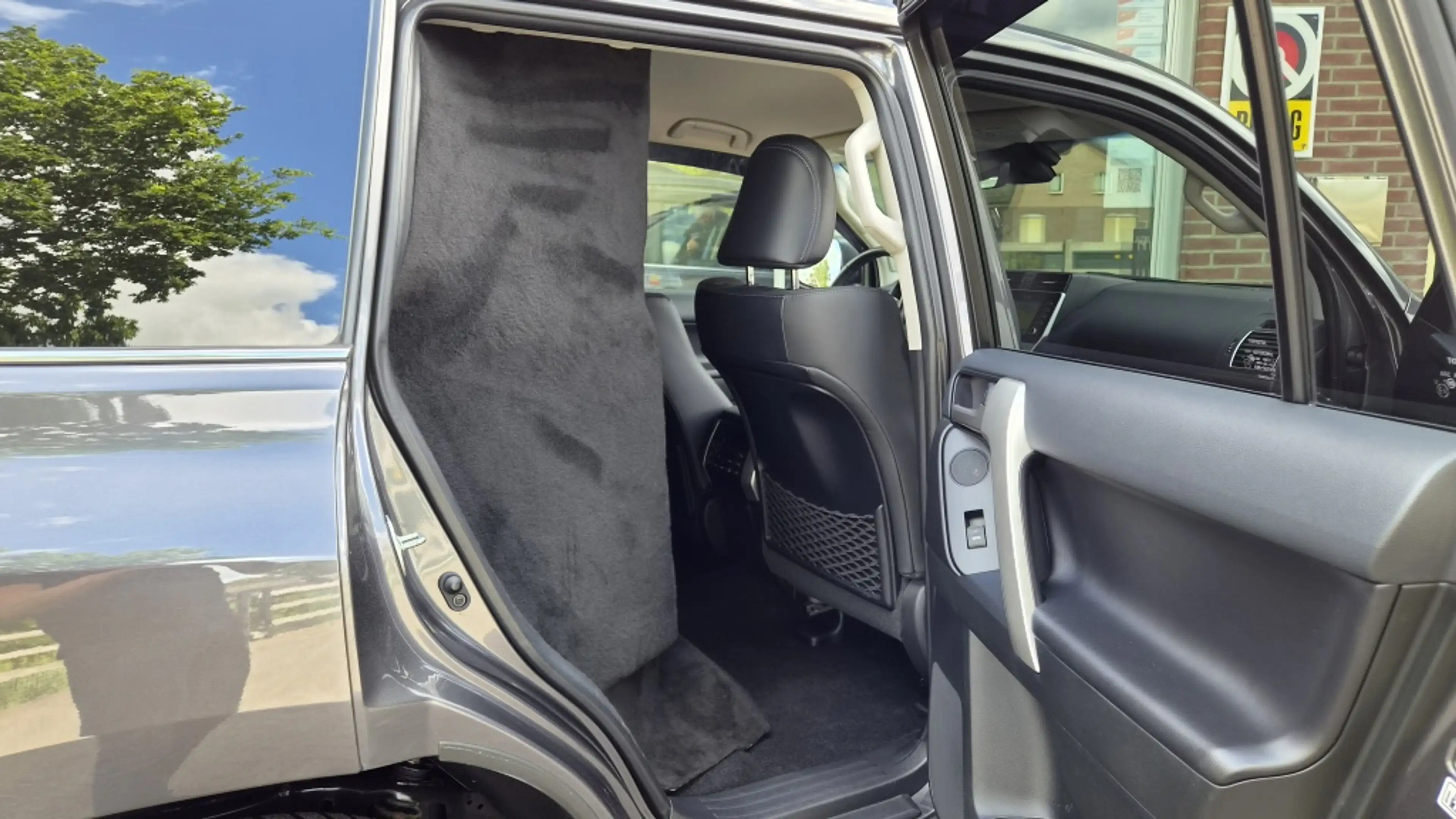 Toyota Land Cruiser 2.8 D-4D Professional Van, Off-Road Pakket, Leder, — photo 5