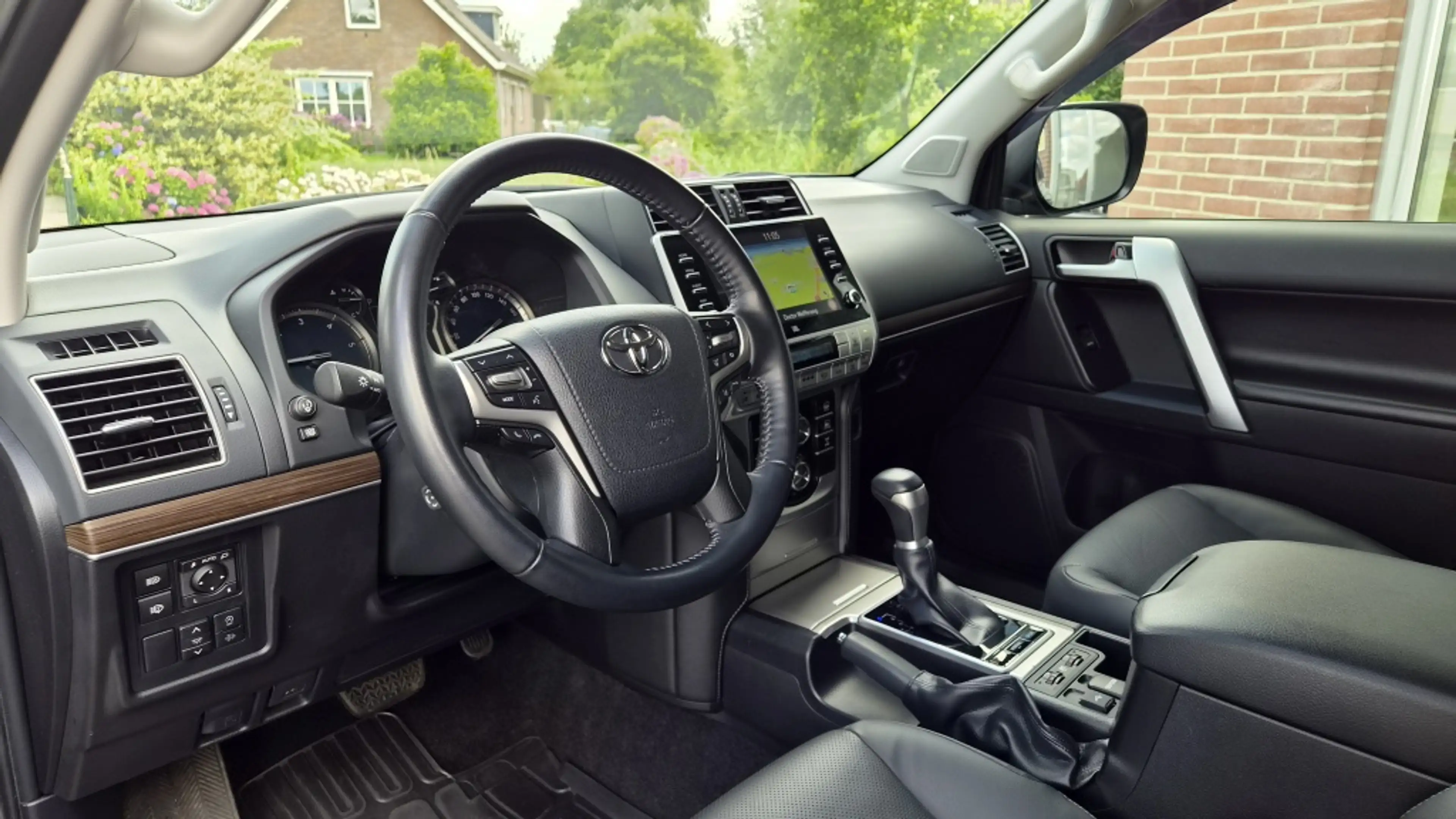 Toyota Land Cruiser 2.8 D-4D Professional Van, Off-Road Pakket, Leder, — photo 9